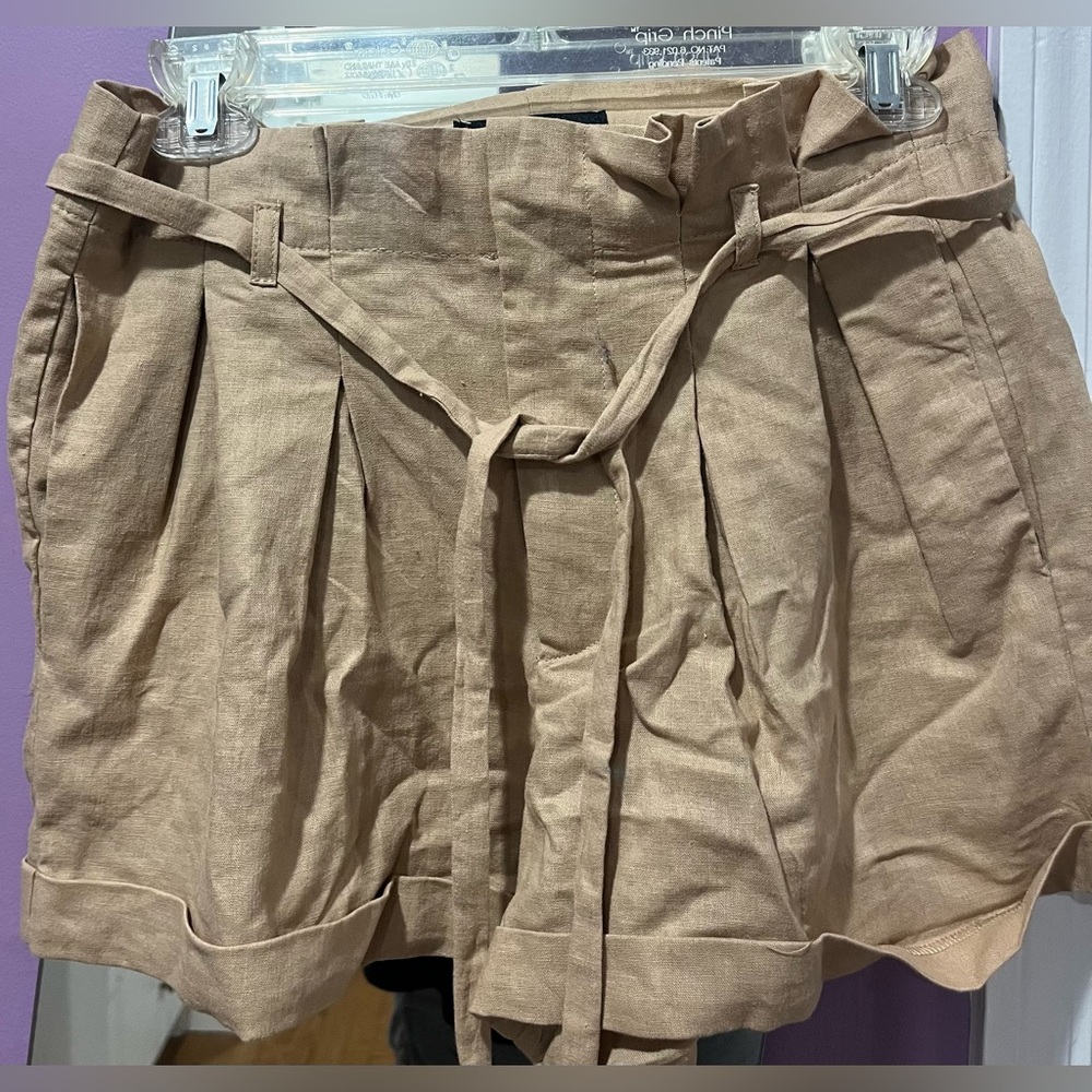 Cargo beige/tan shorts